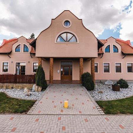 Motel ARD Sarovce Esterno foto