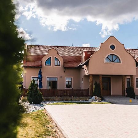 Motel ARD Sarovce Esterno foto