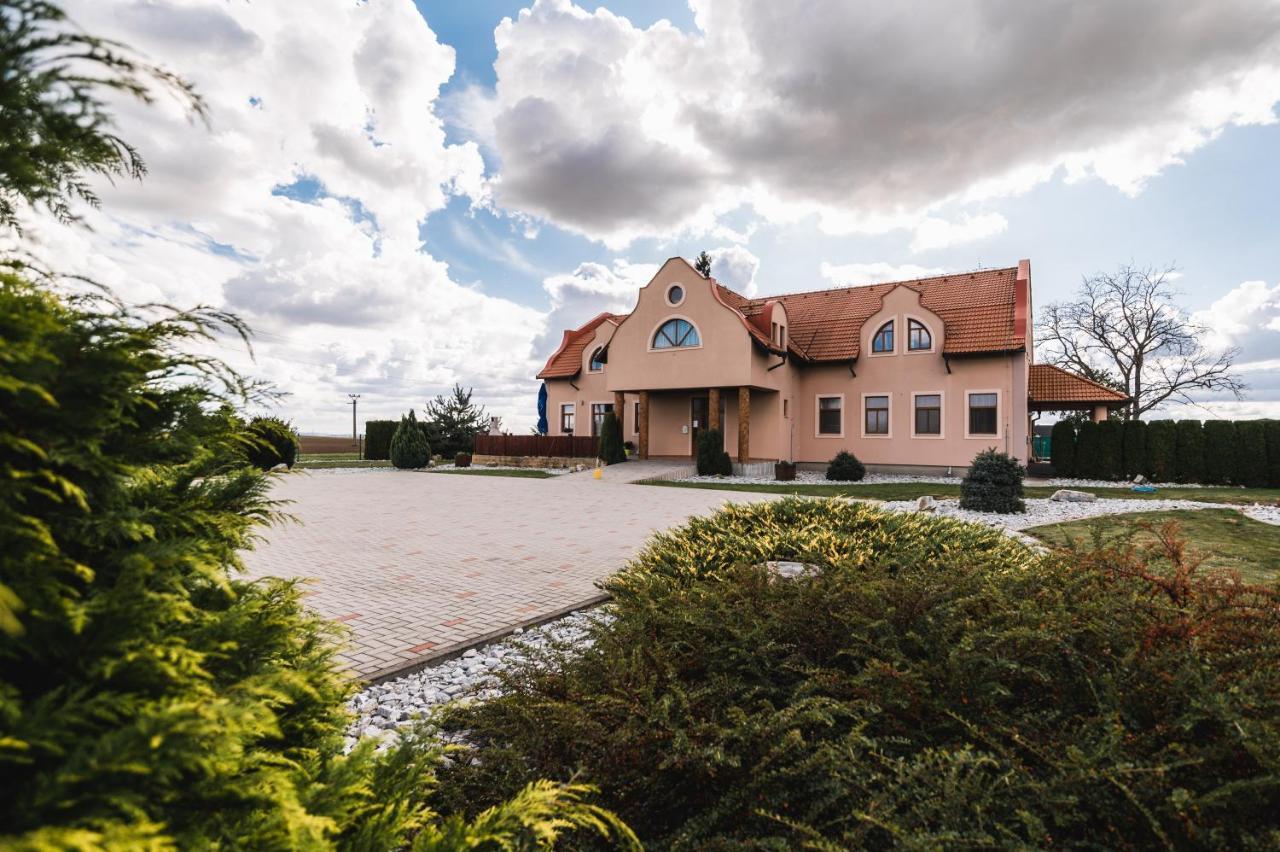 Motel ARD Sarovce Esterno foto